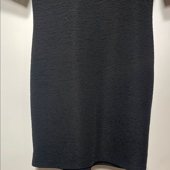 Forever 21 Black Bodycon Mini Dress with Scoop Neck for Night Out - Picture 3 of 7